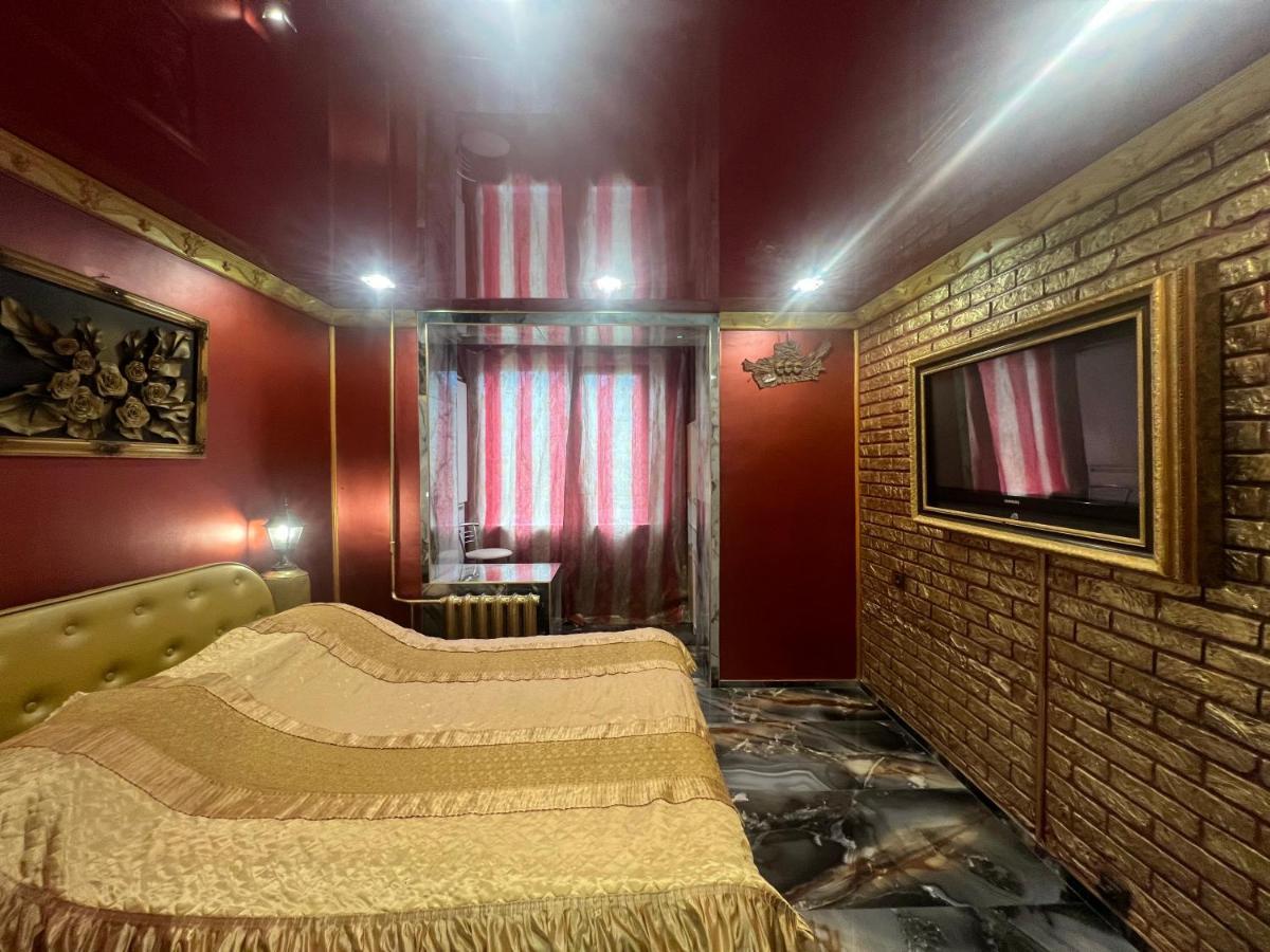 Apartament Afganskii Park Lägenhet Chişinau Exteriör bild