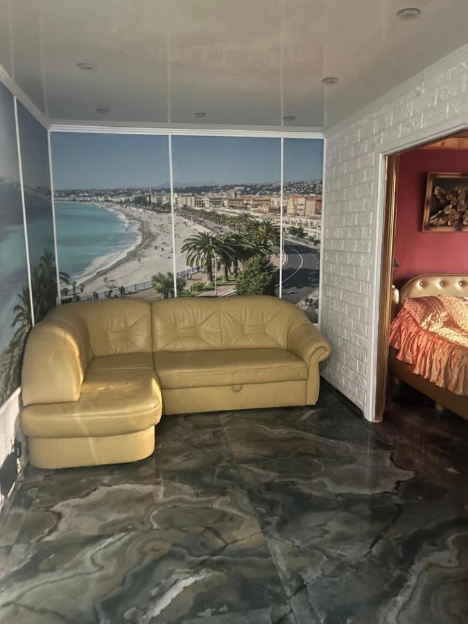 Apartament Afganskii Park Lägenhet Chişinau Exteriör bild