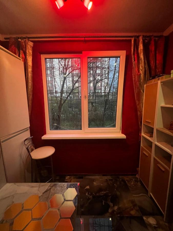 Apartament Afganskii Park Lägenhet Chişinau Exteriör bild