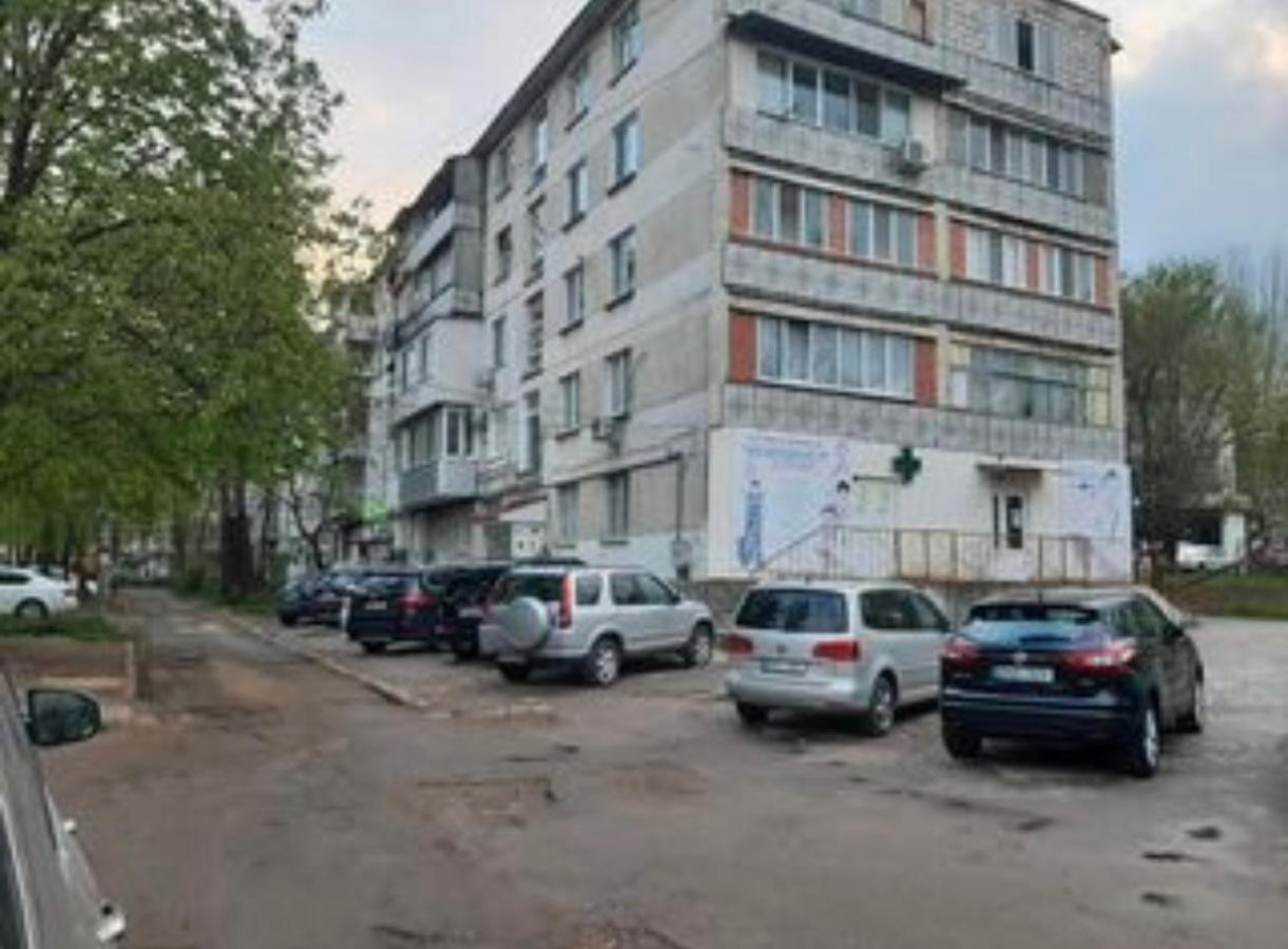 Apartament Afganskii Park Lägenhet Chişinau Exteriör bild