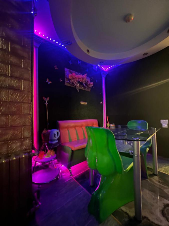 Apartament Afganskii Park Lägenhet Chişinau Exteriör bild